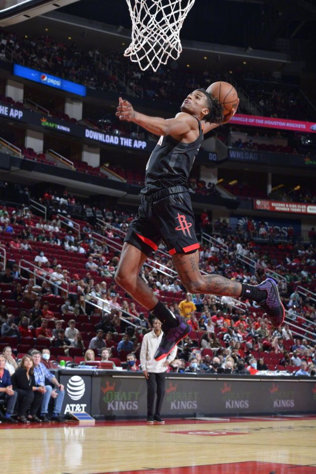 芝加哥公牛训练开放日；今夜再遭质疑引欢呼；NBA总决赛在即；年轻球员得到机会的简单介绍-开云下载